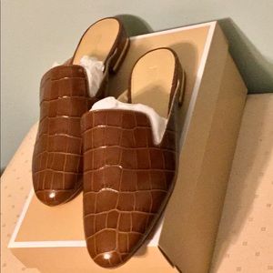 New in box Mulas Michael Kors